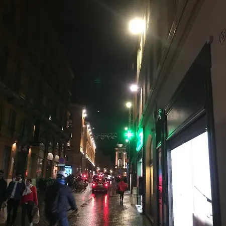 Au Pied Du Capitole-toulouse Centre-logement Jusqu'a 6 Personnes-parking Et Petit Dejeuner Inclus Διαμέρισμα Τουλούζη