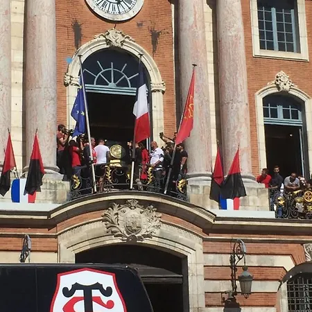 Au Pied Du Capitole-toulouse Centre-logement Jusqu'a 6 Personnes-parking Et Petit Dejeuner Inclus * Toulouse
